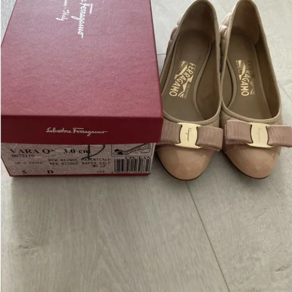 SALVATORE FERAGAMO Heels - 35.5 - Picture 4 of 4